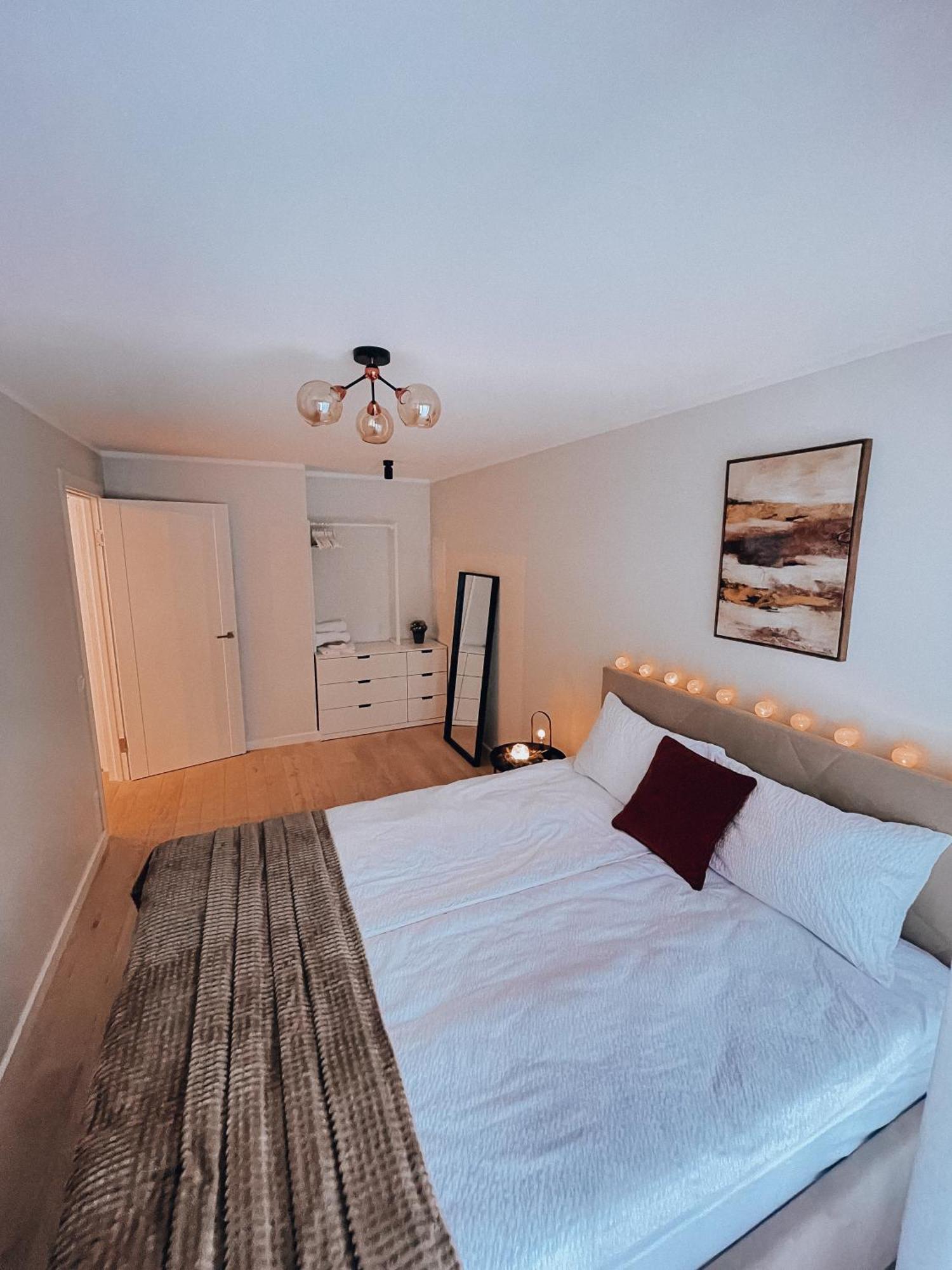 Three By The Sea At Albatross Apartment